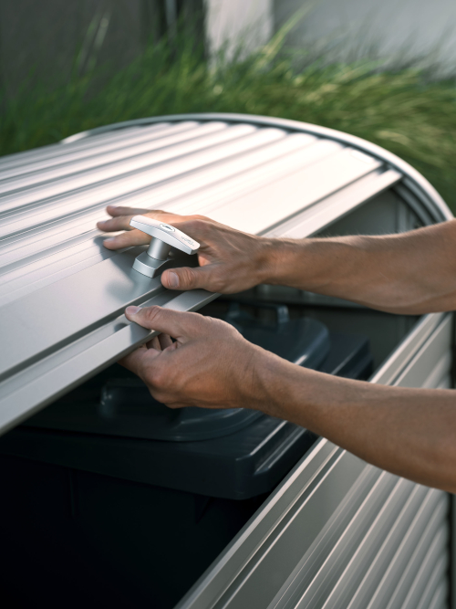 Dwuczęściowy system otwierania roletowego